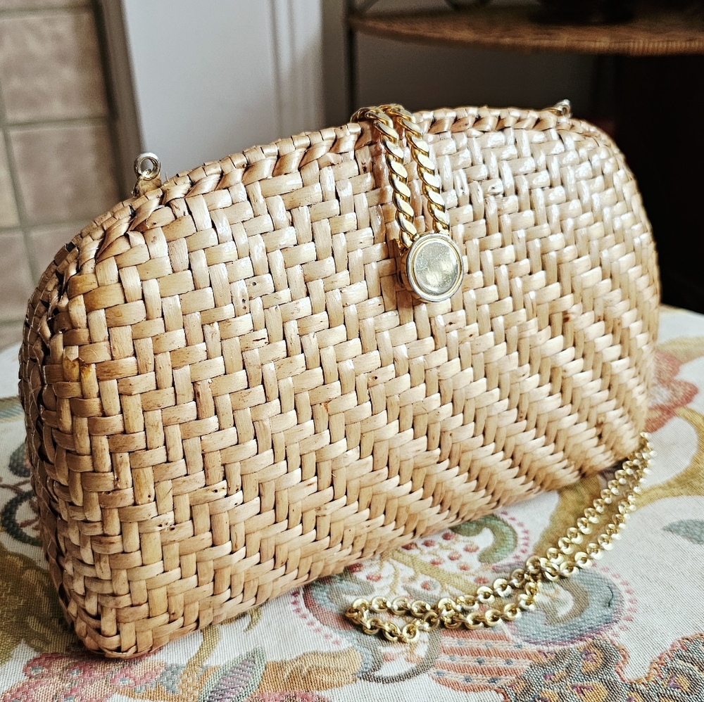 1970's Walborg Rattan Purse. Woven rattan purse. Vintage purse. - Picture 5 of 14